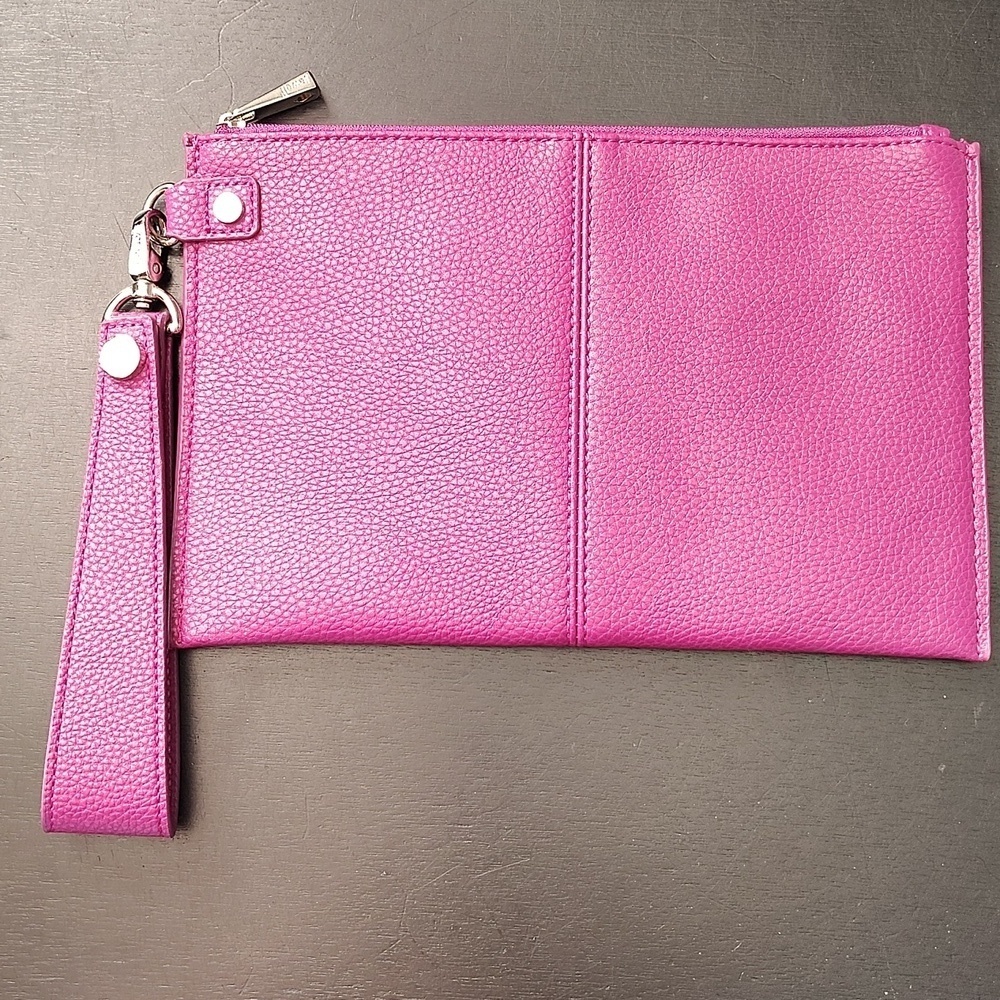 Thirty-one JEWEL Magenta Clutch Wristlet 9x6 NWOT